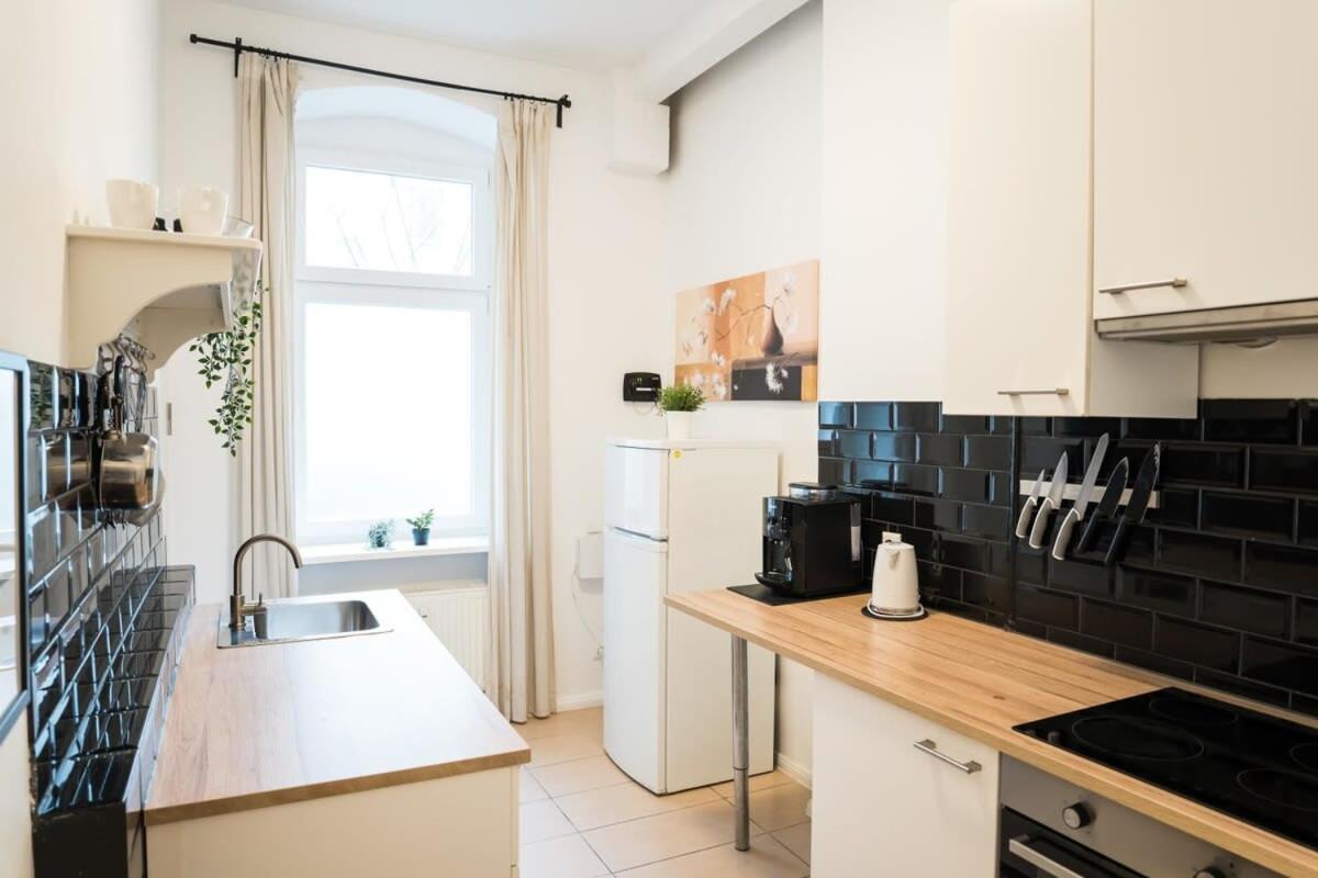 Great Apartment In Berlin Neukoelln Exterior photo